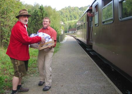 Bschoadpackerl Lieferung zur Anreise mit der Mariazellerbahn