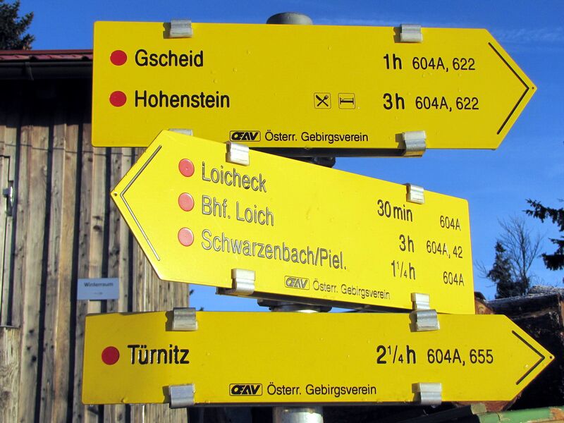 Datei:EST Wanderrouten b Hütte.jpg