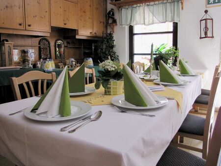 SH-Kachelofenstube linker Teil gedeckt