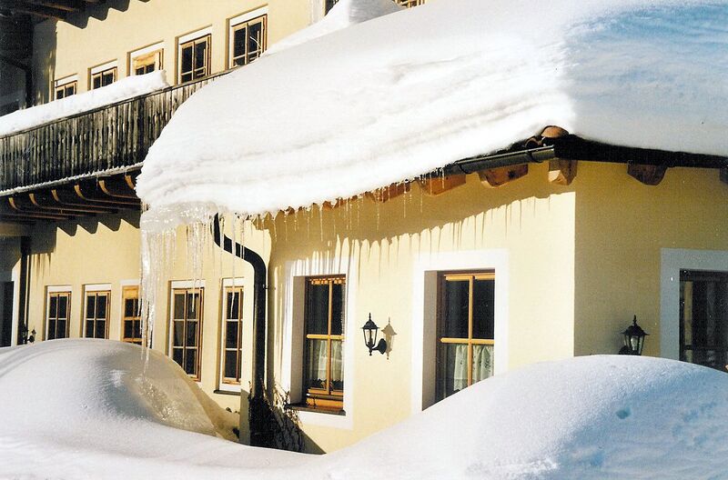 Datei:SD-Winter Terrrasse Jagdgaus.jpg