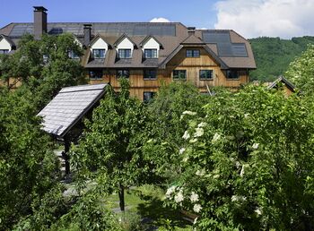 Steinschalerhof Südgartenhaus und Südgarten