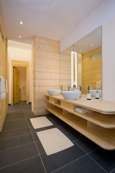 Datei:SD TB Obstgartenges Bad Zi103.jpg