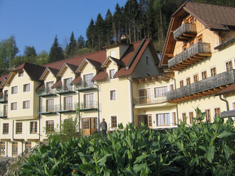 Datei:SD Talblick u Jagdhaus.jpg