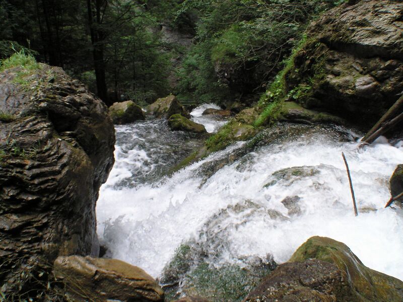 Datei:Trefflingfall von oben.jpg