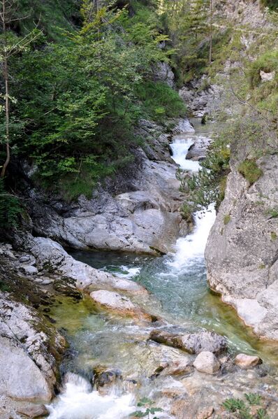 Datei:Ötschergräben Wandern.jpg