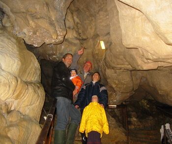 Nixhöhlen Führung mit Familien