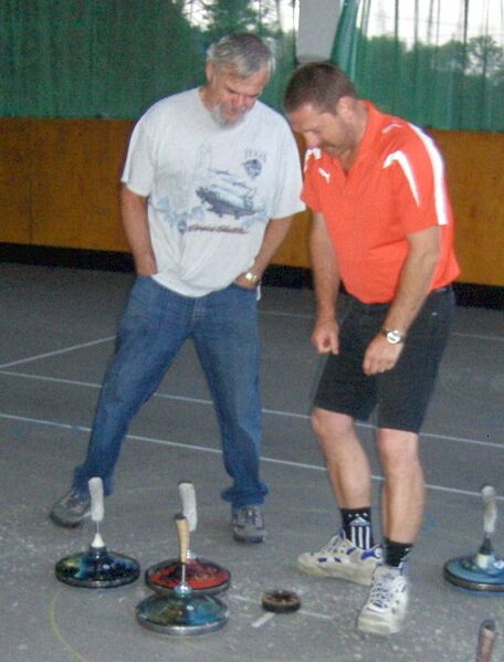 Datei:Stockschiessen Gnadl2.jpg