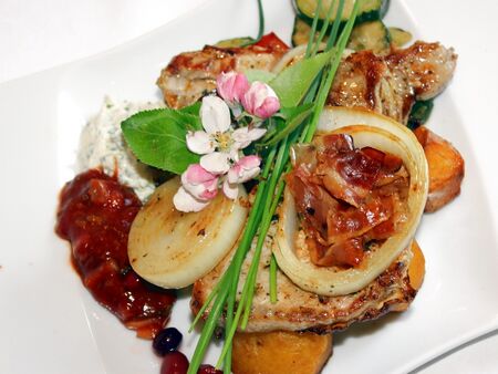 Dirndlkottelet mit Dirndloliven