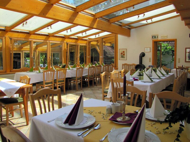 Datei:SH-WGarten Morgensonne ged.jpg