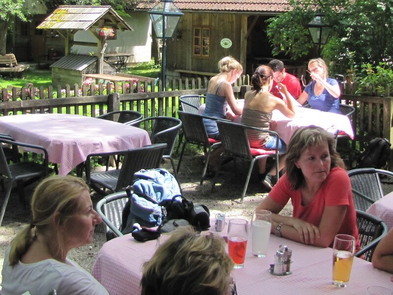 Datei:SH Terrasse Sommer2 .jpg