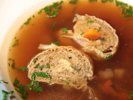 Steinschaler Fleischstrudlsuppe