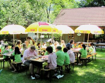Chinesischer Chor im Nostalgiegarten