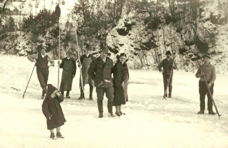 Datei:Eisgewinnung am Eisteich.jpg