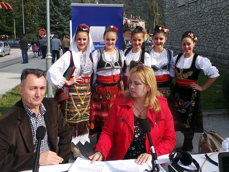 Drenjijada Dirndl-Kirtag in Dvar