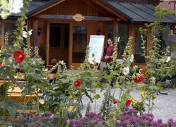 Gruppenarbeit am Dorfplatz