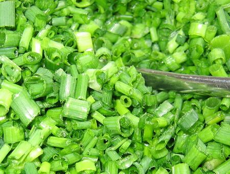 Schnittlauch geschnitten