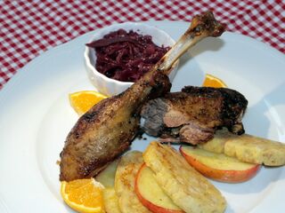 Klassich: Ganslhaxn mit Kraut