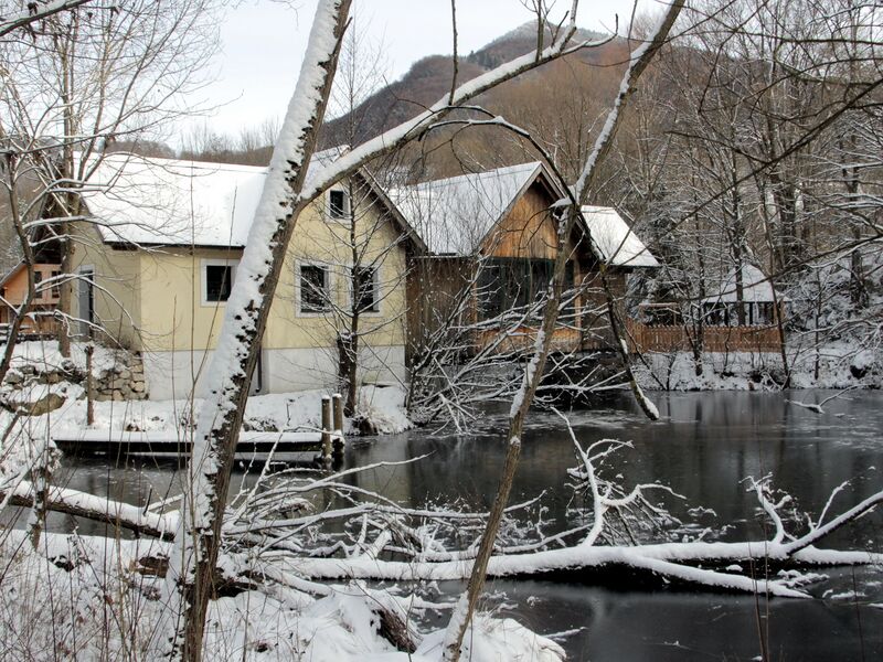 Datei:SH Teichbrücke Winter.jpg