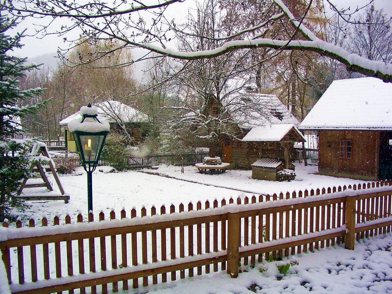 Datei:SH Winter Nostalgiegarten.jpg