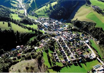 Frankenfels: Luftaufnahme 2010