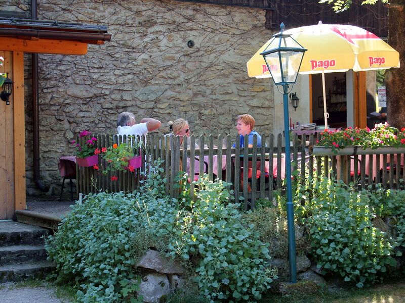 Datei:SG NG Terrasse August.jpg