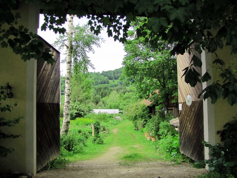 Datei:SG-Eingang Gartenparadies.jpg