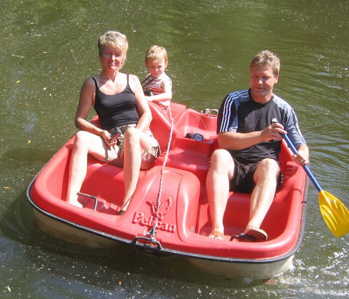 Datei:Tretboot mit Ruder.jpg