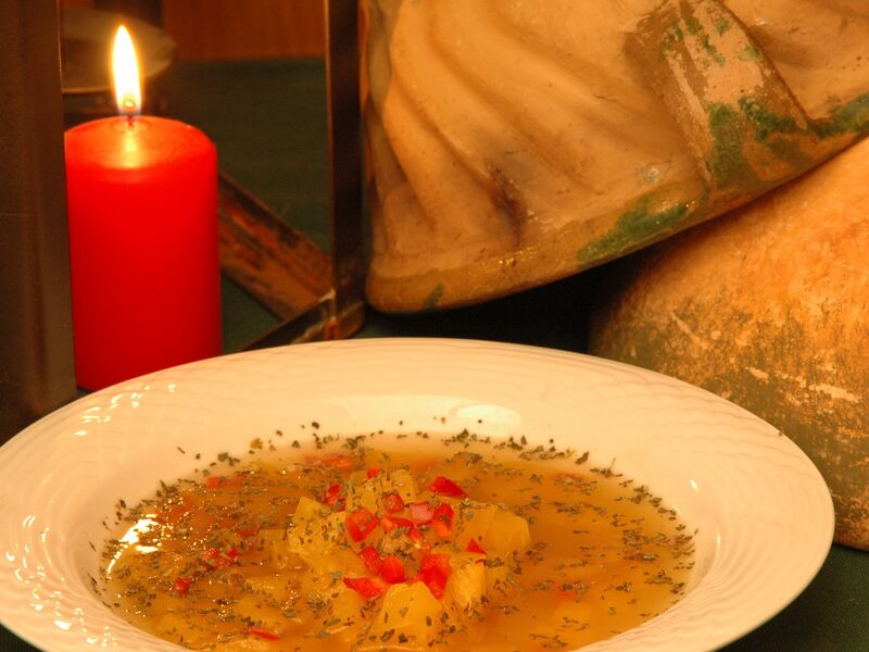 Datei:Spitzkrautsuppe.jpg