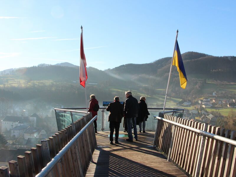 Datei:Skywalk Kirchberg Winter.JPG