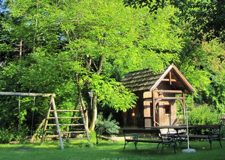 Kinderspielplatz am Morgen