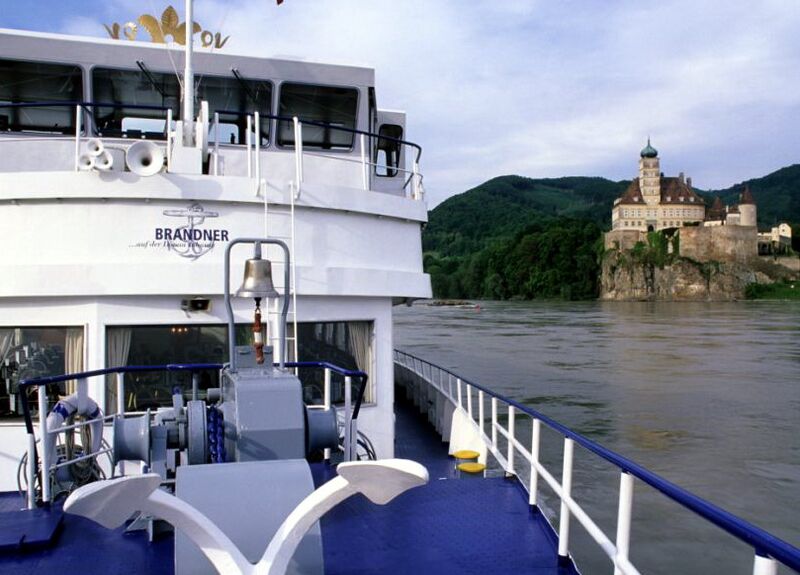 Datei:Brandnerschiff Schönbühel.jpg