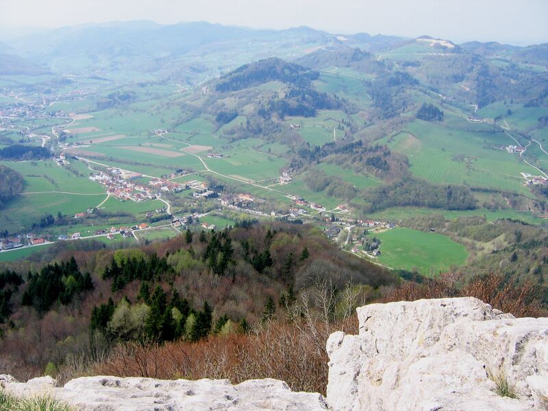 Datei:Blick von Spitzmauer - Frühjahr.jpg