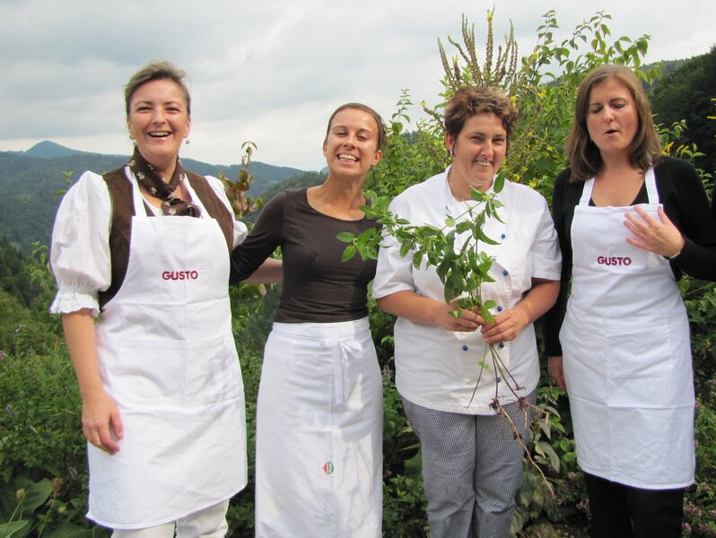 Datei:SK Freude nach WK-Kochkurs.jpg