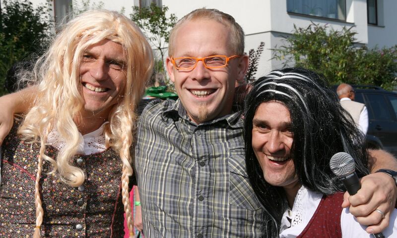 Datei:DKT Läuferinnen moderator.jpg