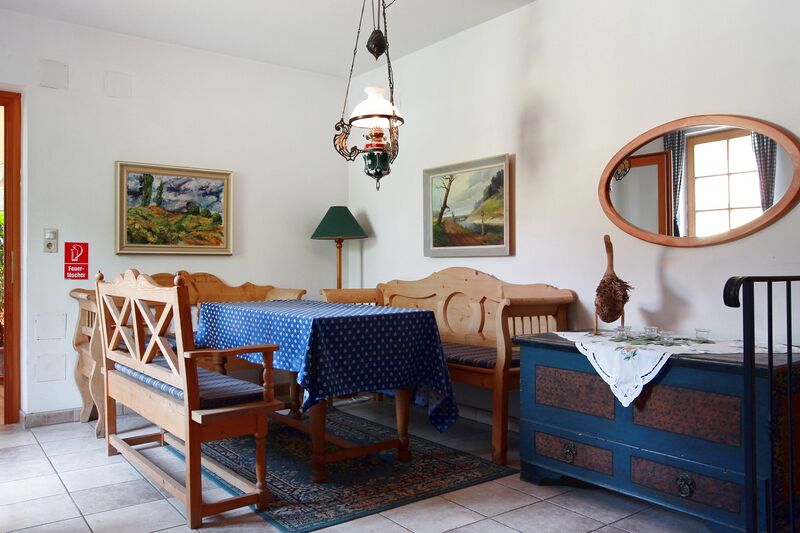 Datei:SH-Sitzecke bei Übergang.jpg