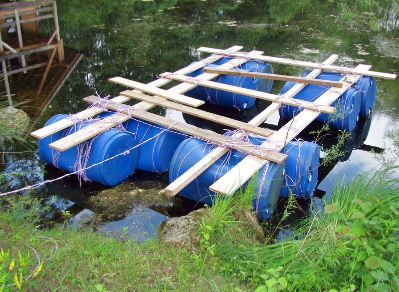 Datei:ST Teamfloß1.jpg