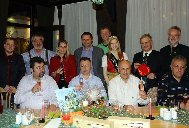 Datei:Delgation Dvar 2013-2.jpg