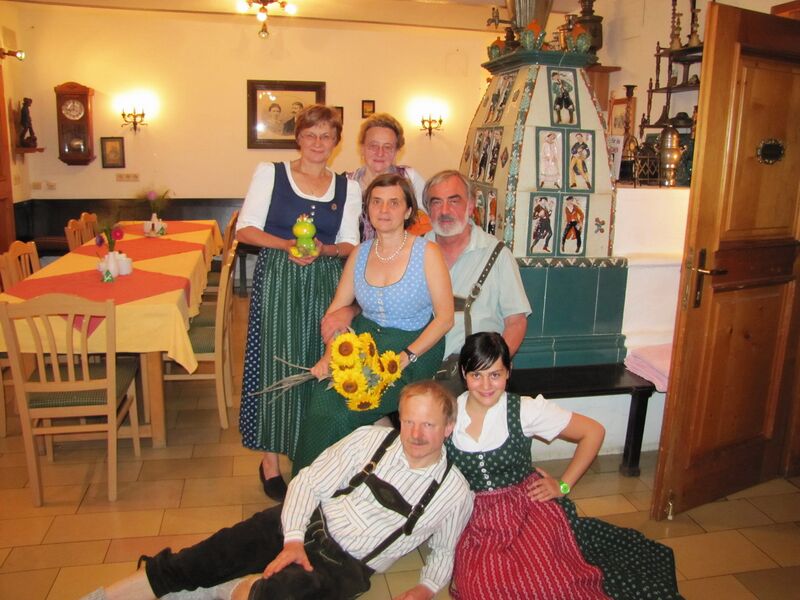 Datei:Familie Weiß - Hubi.jpg