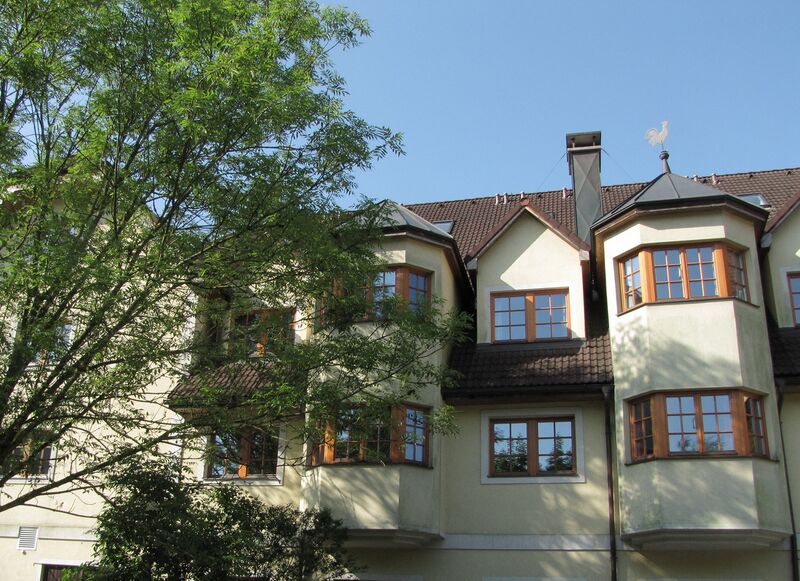 Datei:SH Fassade Südgartenhaus..jpg