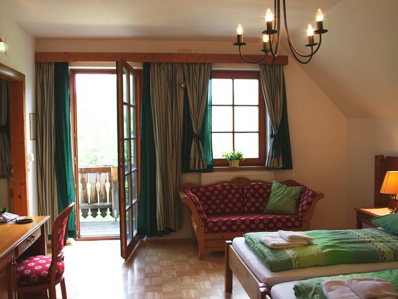 Datei:Zimmer 307b.jpg