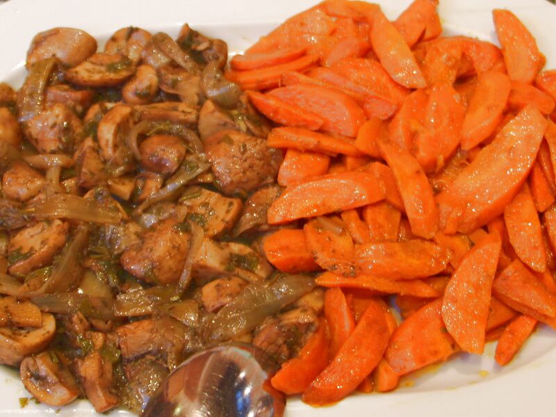 Datei:Frühstück Vegan Campignon u Karrotten.jpg