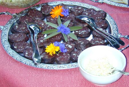 frische hausgemachte Blunz'n