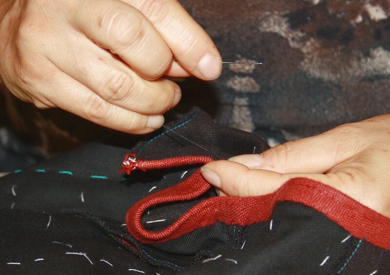 Datei:Dirndl Nähen4.jpg