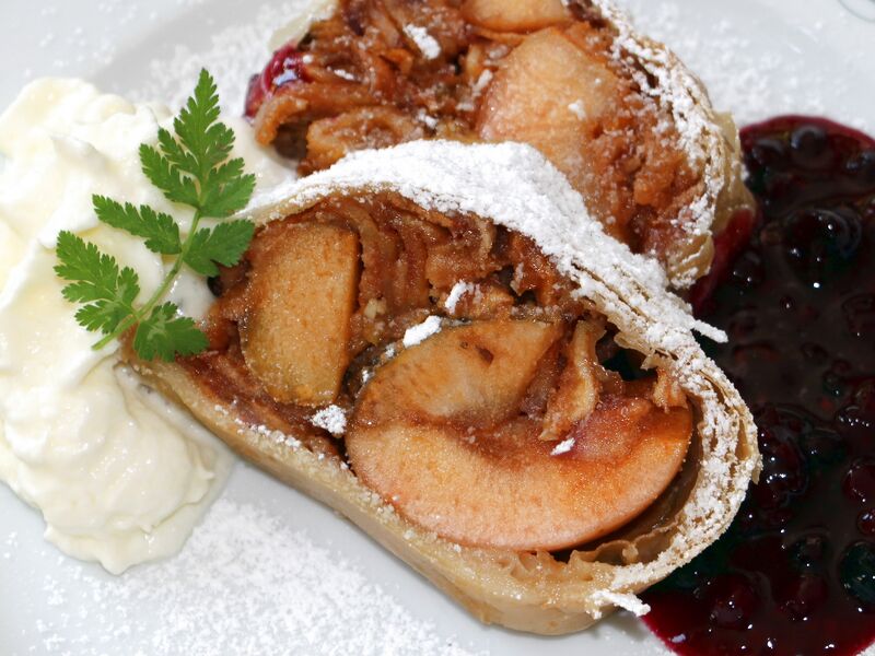 Datei:SK Apfelstrudel groß.jpg