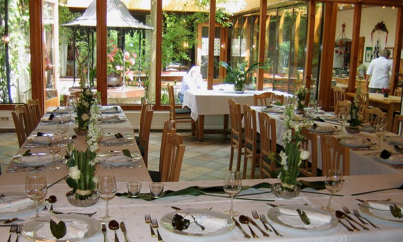 Datei:Wintergarten Vierkanthof - Blick Hof.jpg