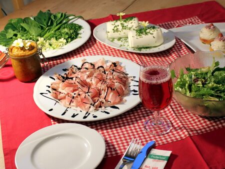 regionales Dirndltaler Essen